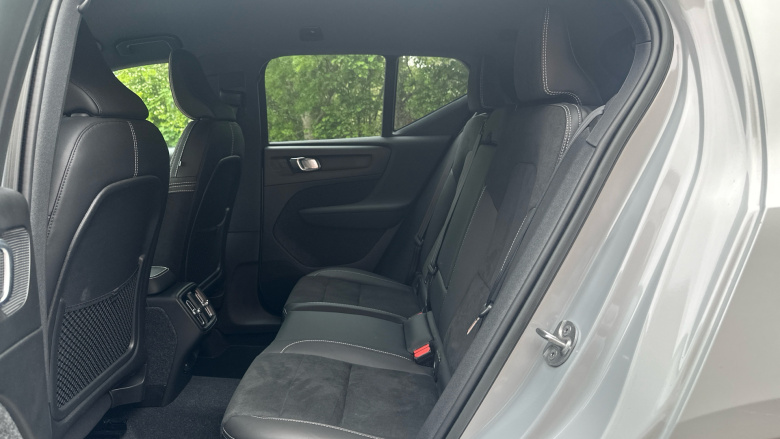 Volvo Xc40 1.5 T3 [163] R DESIGN 5dr Petrol Estate